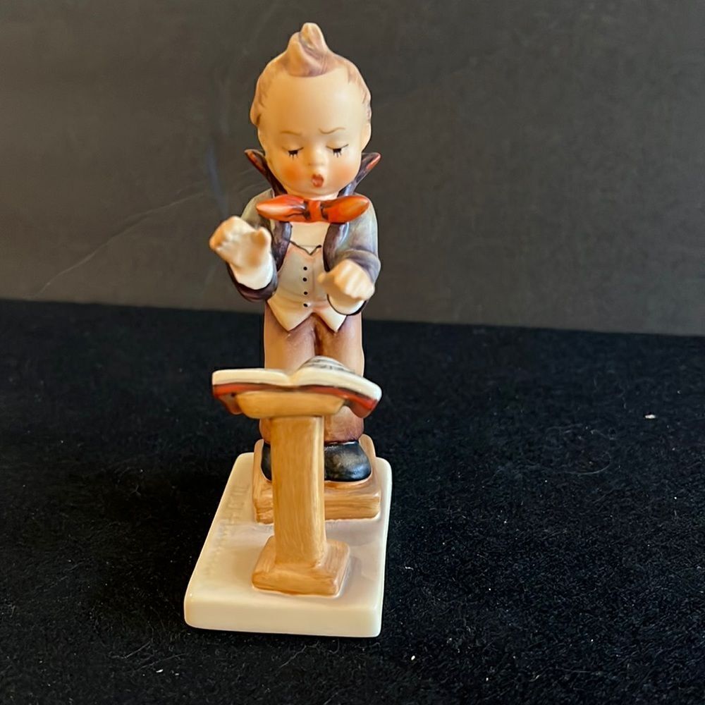 Hummel Boy Conductor Band Leader 129 5 3/4" Made in W Germany Excellent GH19